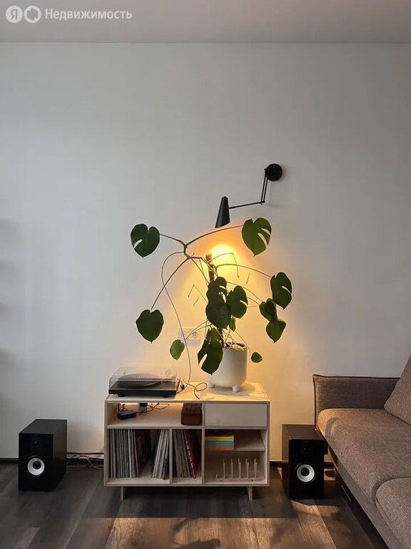 m. Tushinskaya: Apartment, studio