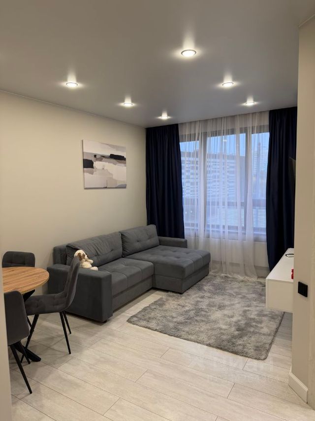 m. Lukhmanovskaya: Apartment, 1-rooms