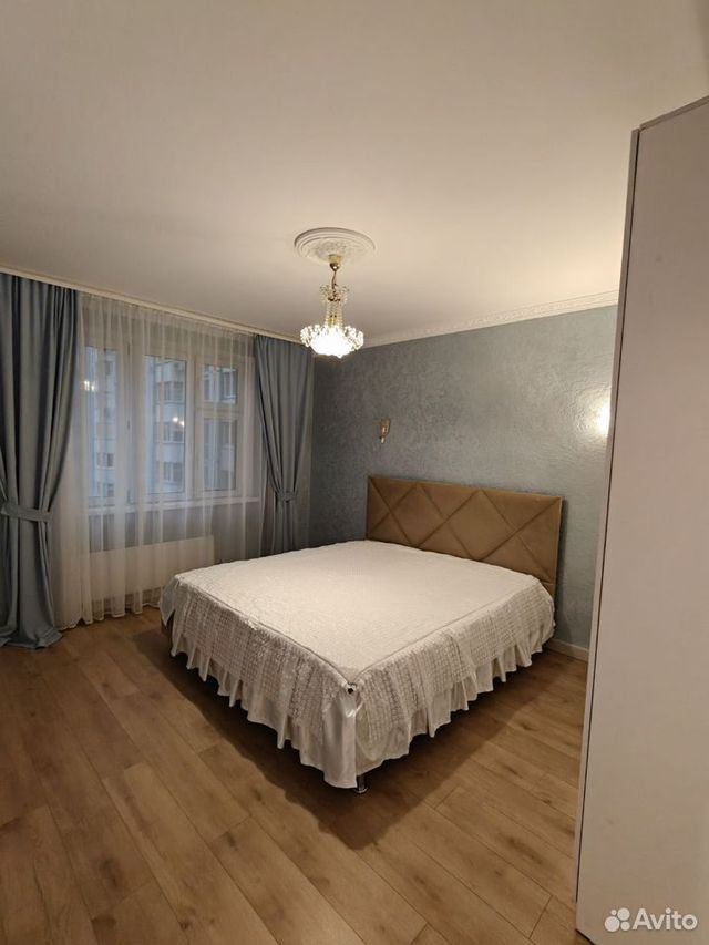 m. Krasnogorskaya: Apartment, 3-rooms