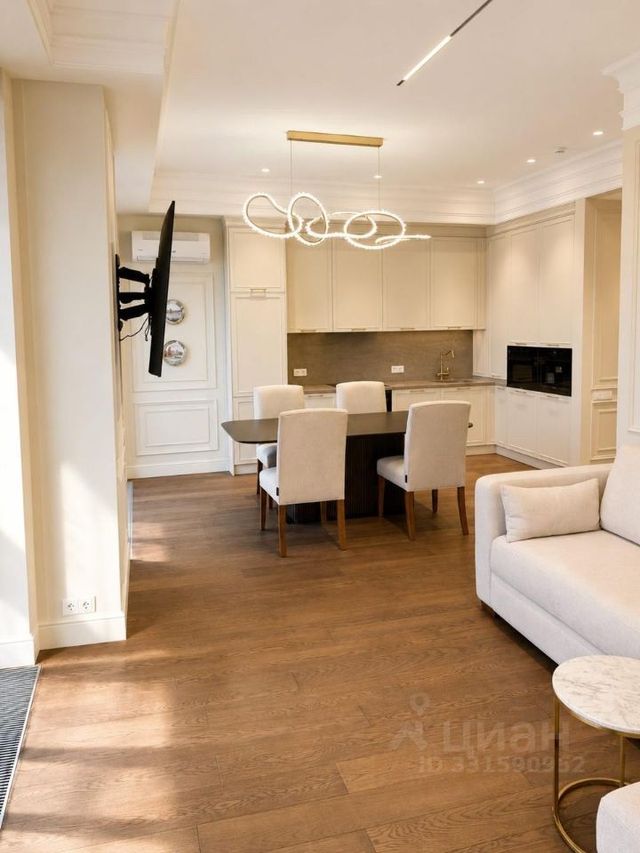 m. Studencheskaya: Apartment, 3-rooms