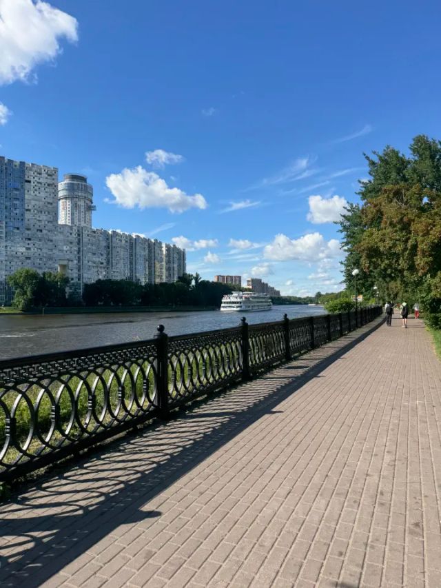 m. Levoberezhnaya: Apartment, 3-rooms
