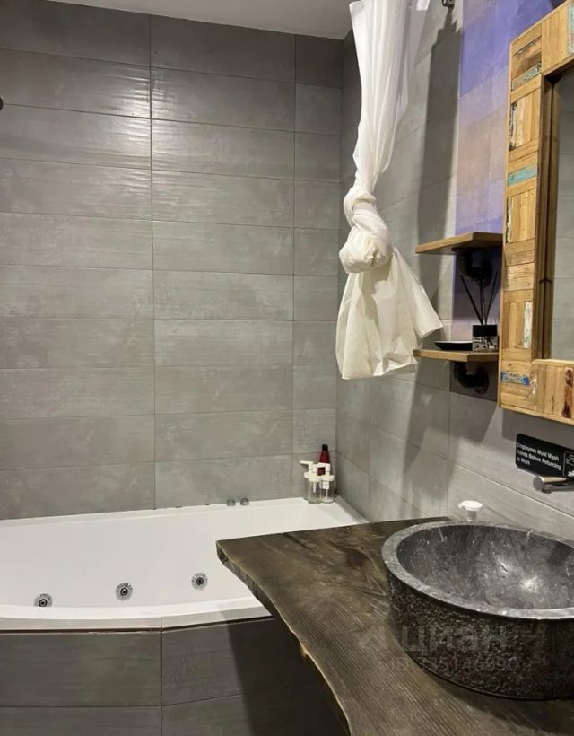 m. Krasnye vorota: Apartment, 2-rooms