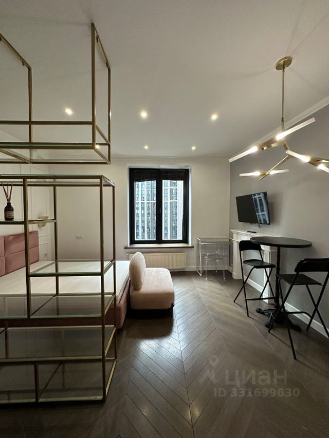 m. Shelepikha: Apartment, studio