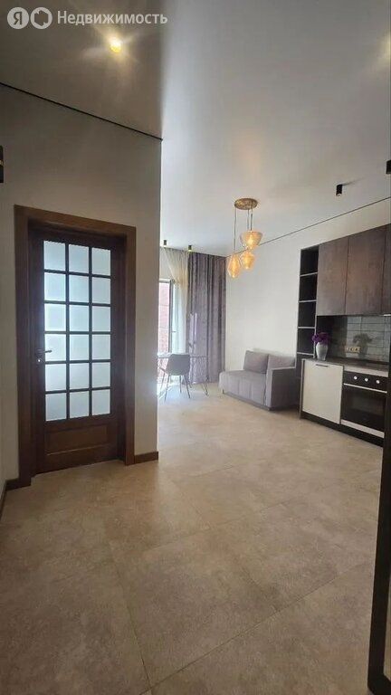 m. ZIL: Apartment, 1-rooms