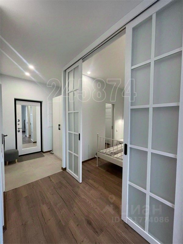 m. Oktyabrskoe pole: Apartment, 1-rooms