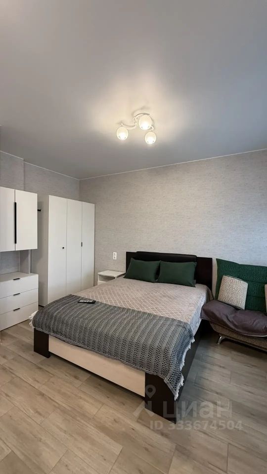 m. Lukhmanovskaya: Apartment, 1-rooms