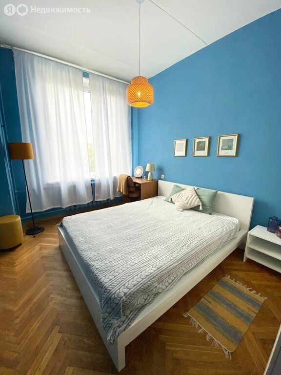 m. Kropotkinskaya: Apartment, 2-rooms