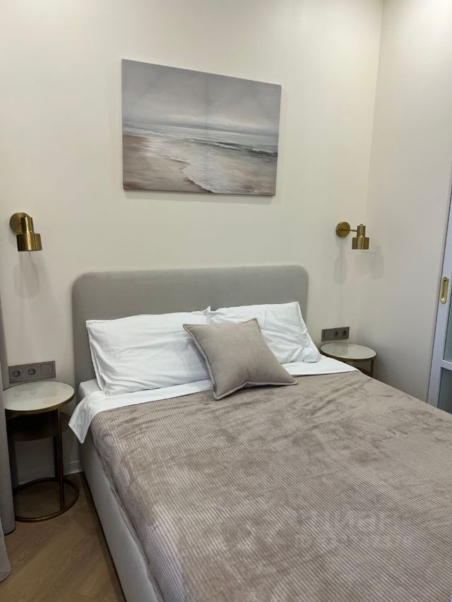 m. Dubrovka: Apartment, studio
