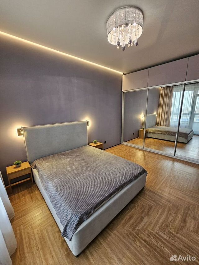 m. ZIL: Apartment, 2-rooms