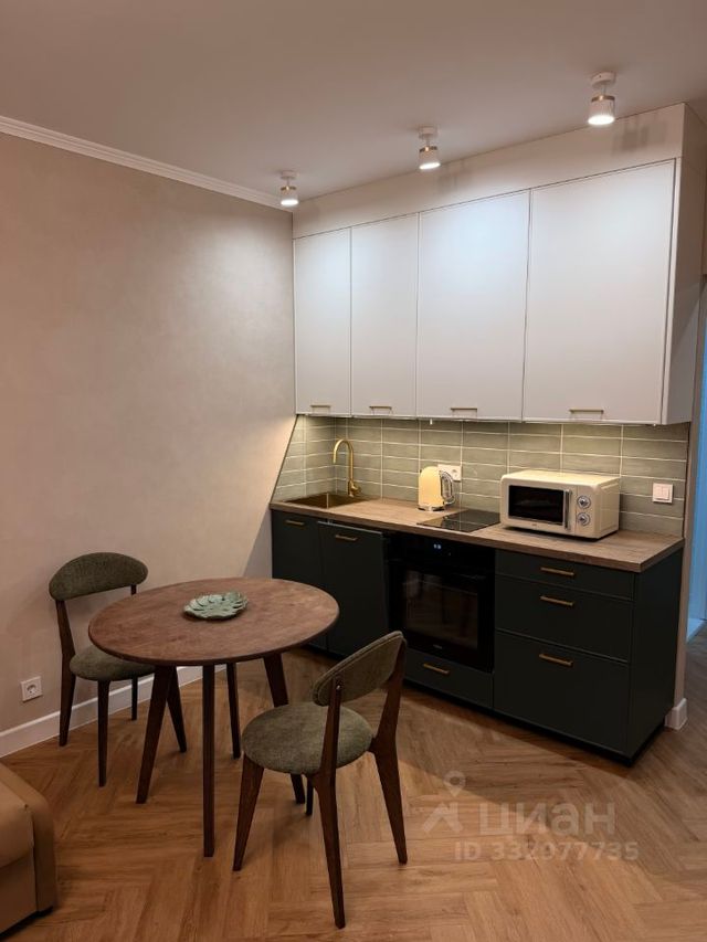 m. Park Pobedy: Apartment, studio