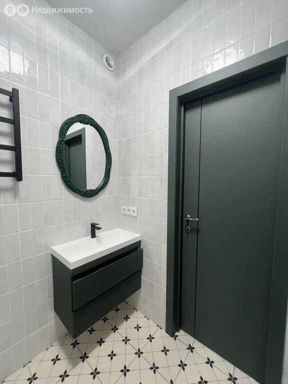 m. ZIL: Apartment, 1-rooms