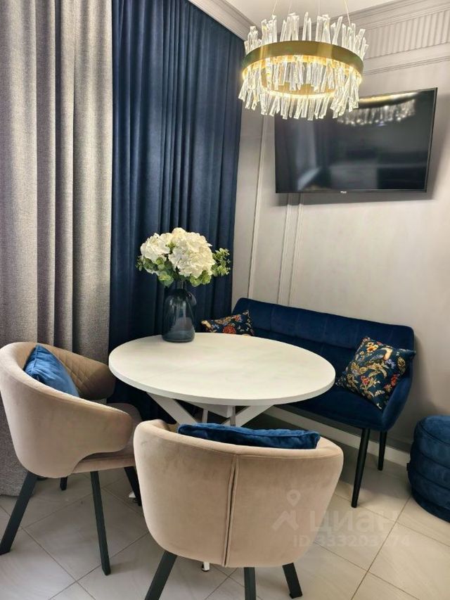 m. ZIL: Apartment, 1-rooms