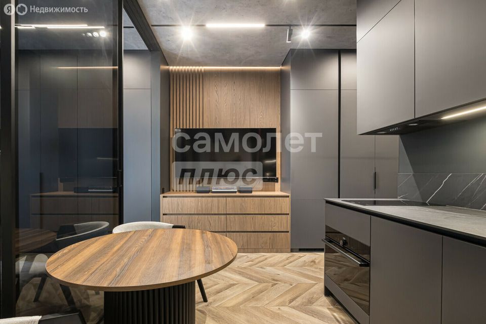 m. Zorge: Apartment, studio