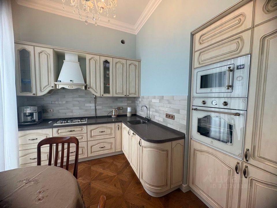 m. Ploschad Gagarina: Apartment, 2-rooms