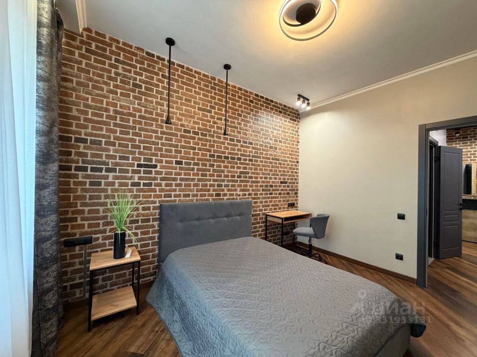 m. ZIL: Apartment, 1-rooms