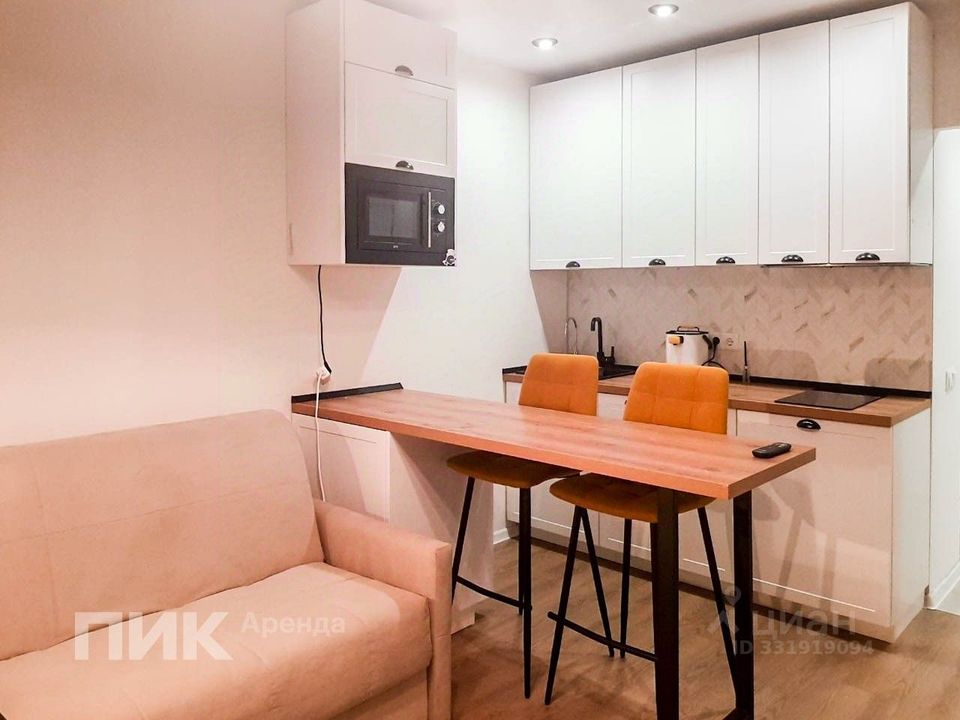m. Opalikha: Apartment, studio