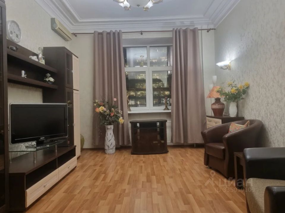 m. Mayakovskaya: Apartment, 1-rooms