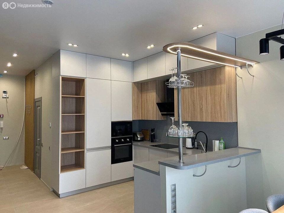 m. ZIL: Apartment, 2-rooms