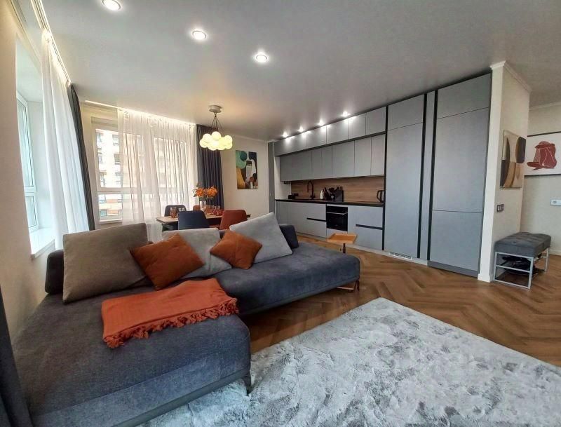 m. Aminyevskaya: Apartment, 3-rooms
