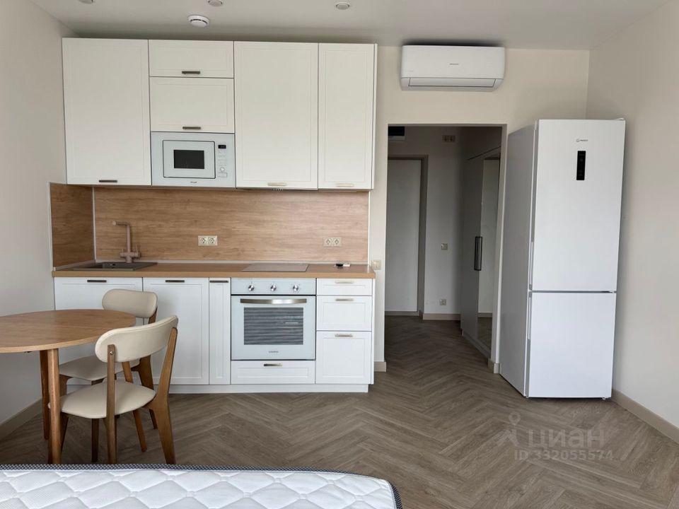 m. Park Pobedy: Apartment, studio