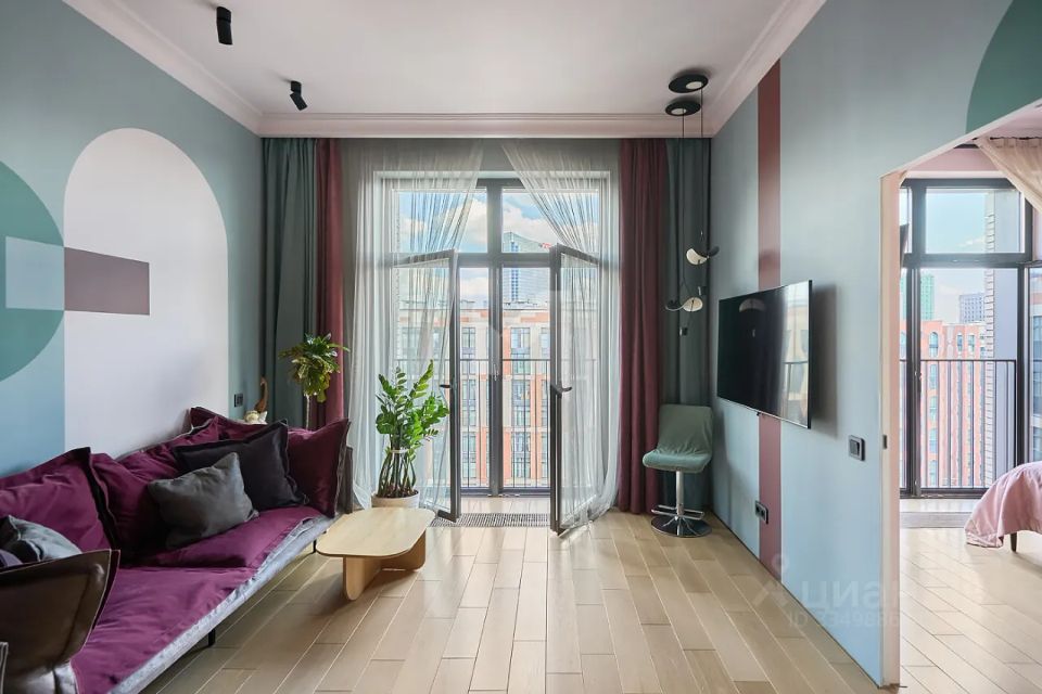 m. ZIL: Apartment, 2-rooms