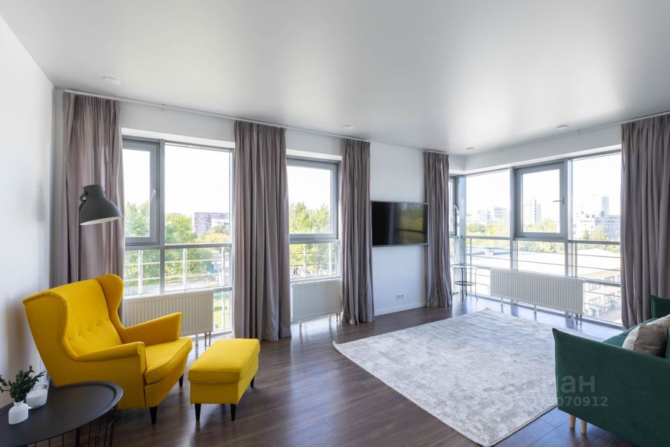 m. Universitet druzhby narodov: Apartment, 2-rooms