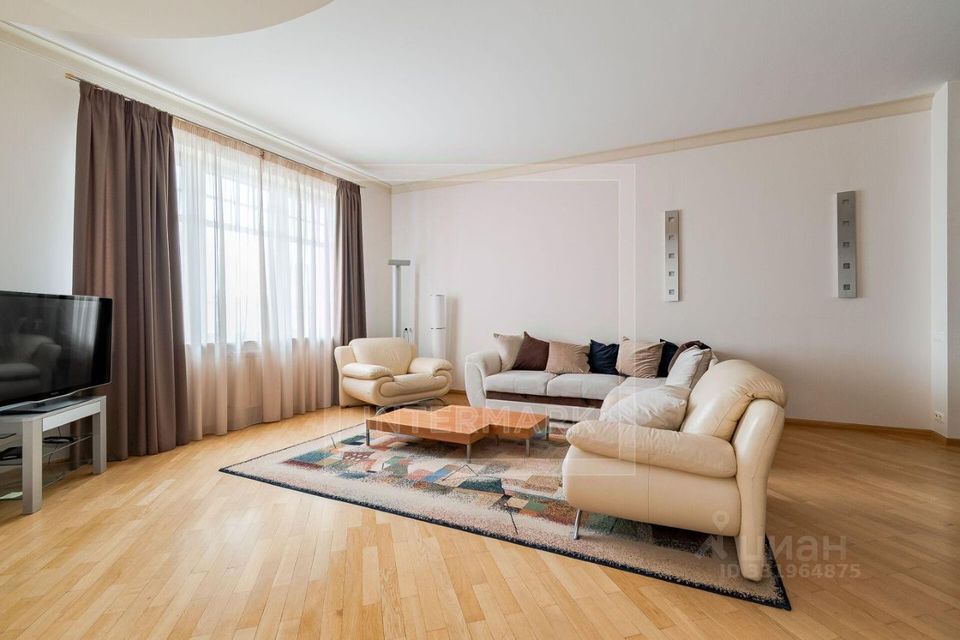 m. Smolenskaya: Apartment, 3-rooms