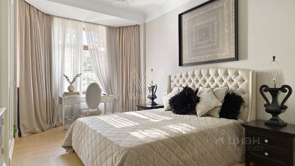 m. Barrikadnaya: Apartment, 4-rooms