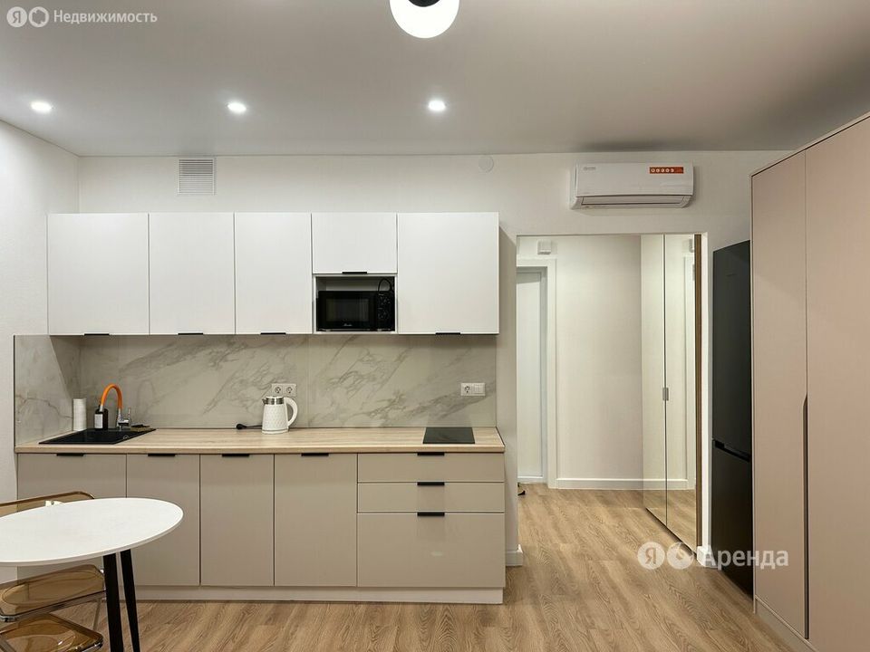 m. Aminyevskaya: Apartment, studio