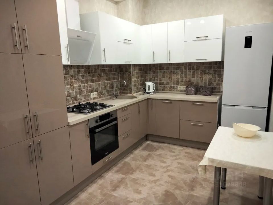m. Saltykovskaya: Apartment, 3-rooms