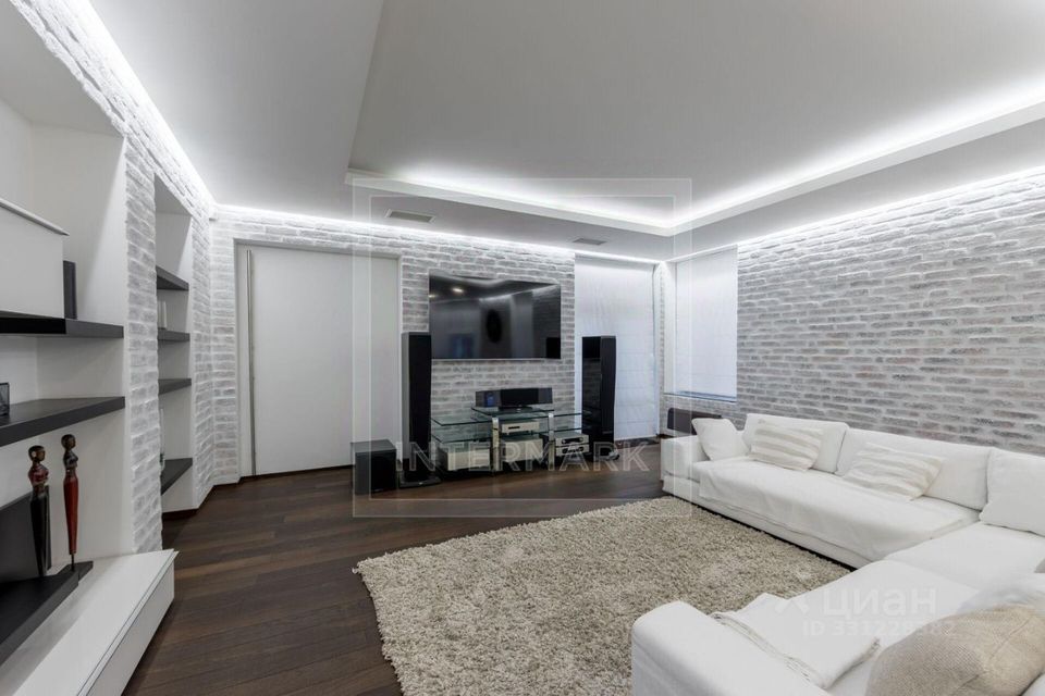 m. Tsvetnoy bulvar: Apartment, 3-rooms