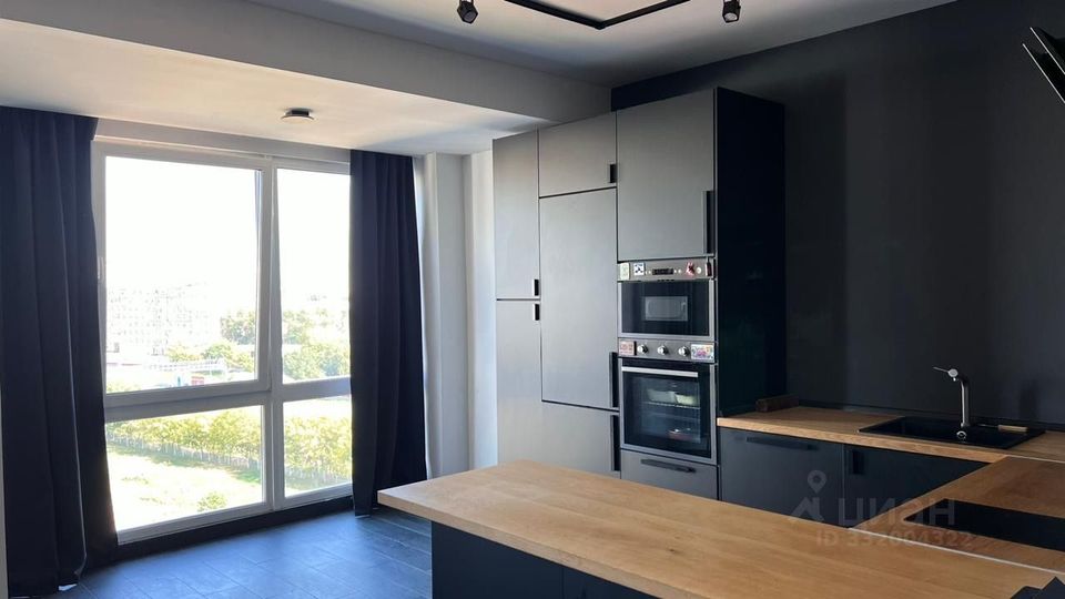 m. ZIL: Apartment, studio
