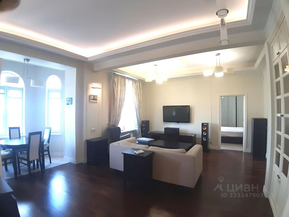 m. Smolenskaya: Apartment, 2-rooms