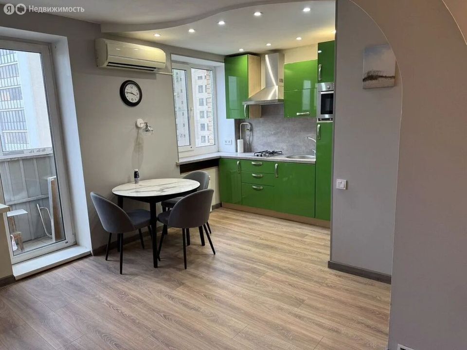 m. Shelepikha: Apartment, studio