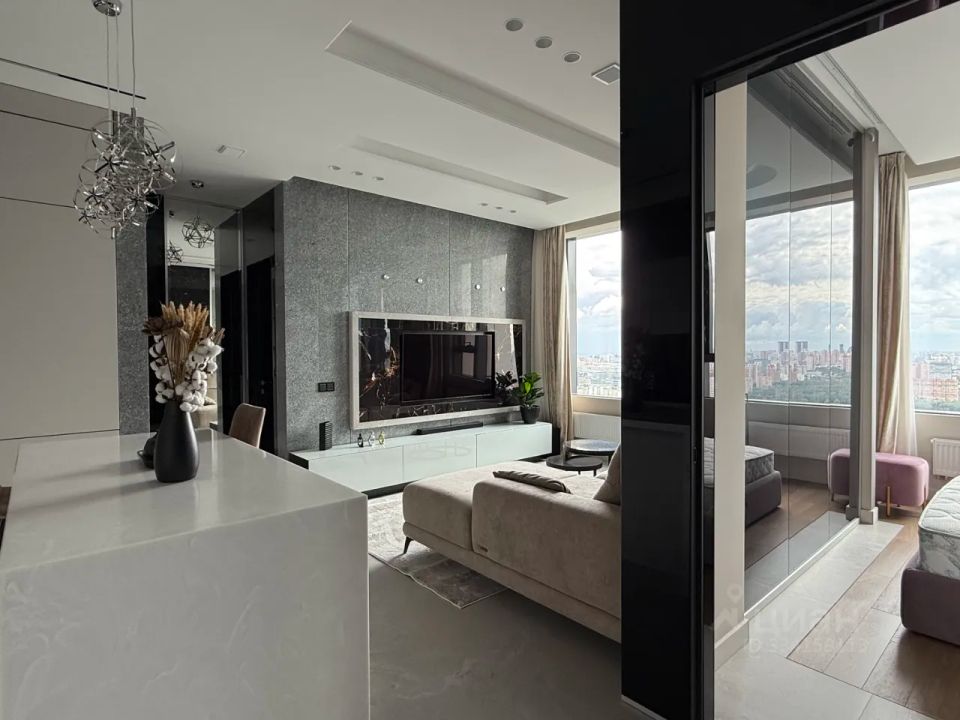 m. Michurinsky prospekt: Apartment, 3-rooms