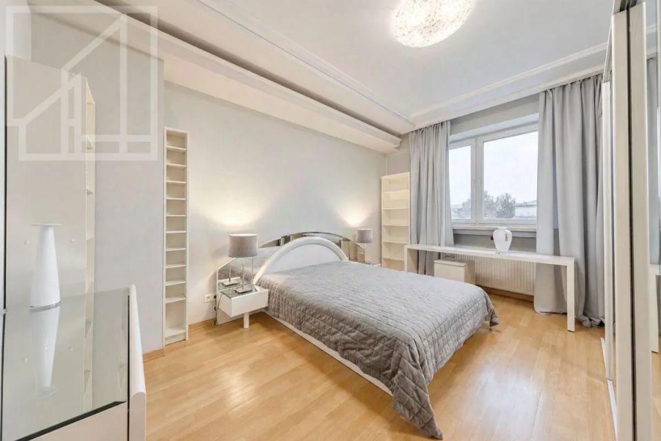 m. Pushkinskaya: Apartment, 3-rooms