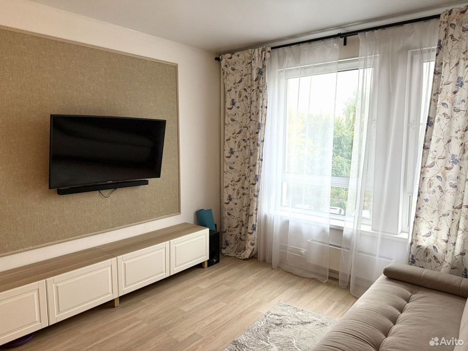 m. Levoberezhnaya: Apartment, 2-rooms