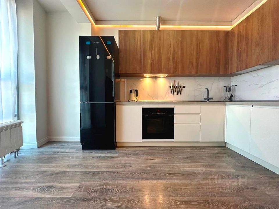 m. Universitet druzhby narodov: Apartment, 2-rooms