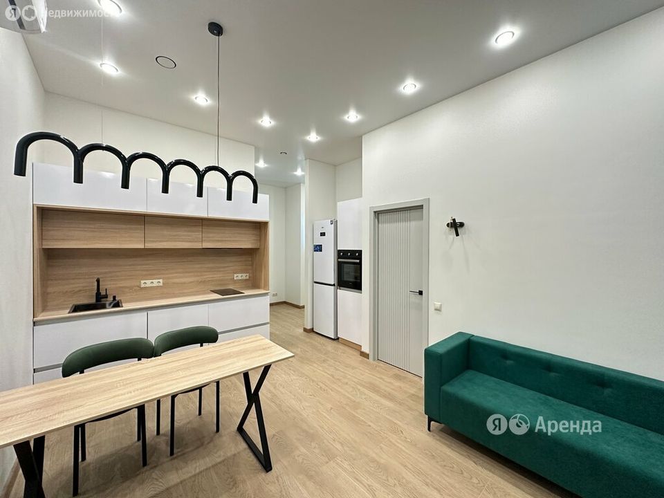 m. ZIL: Apartment, 2-rooms
